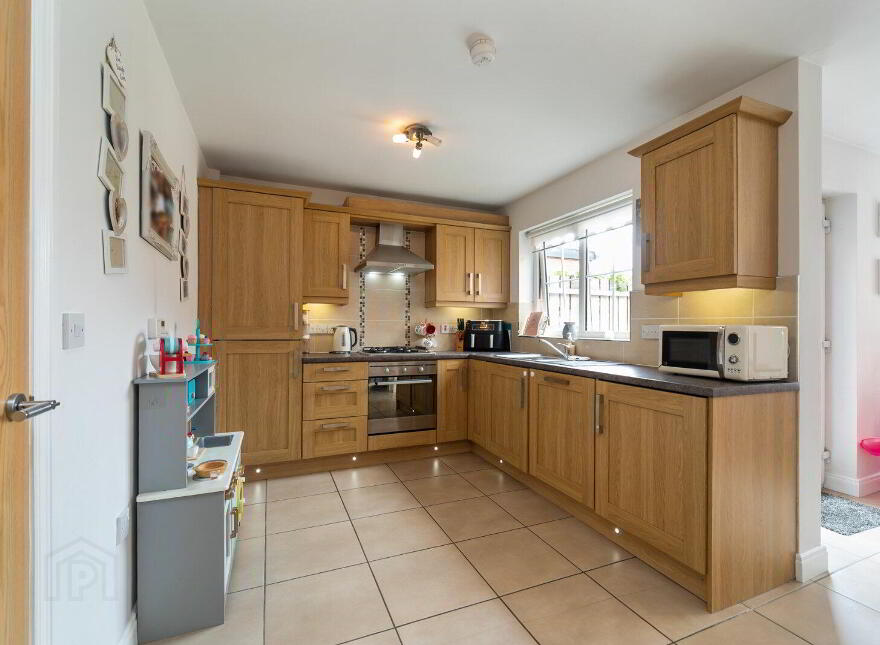 10 Lady Wallace Brae, Lisburn, BT28 3WN