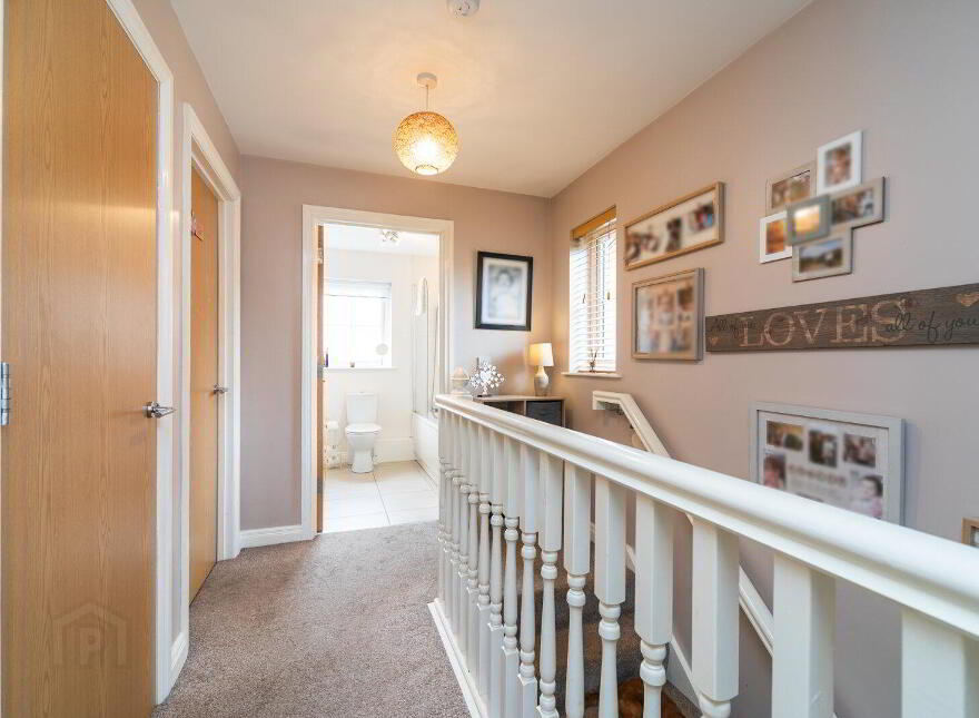 10 Lady Wallace Brae, Lisburn, BT28 3WN