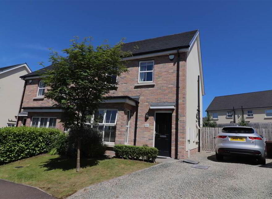 11 Ayrshire Manor, Brokerstown Road, Lisburn, BT28 2GJ photo
