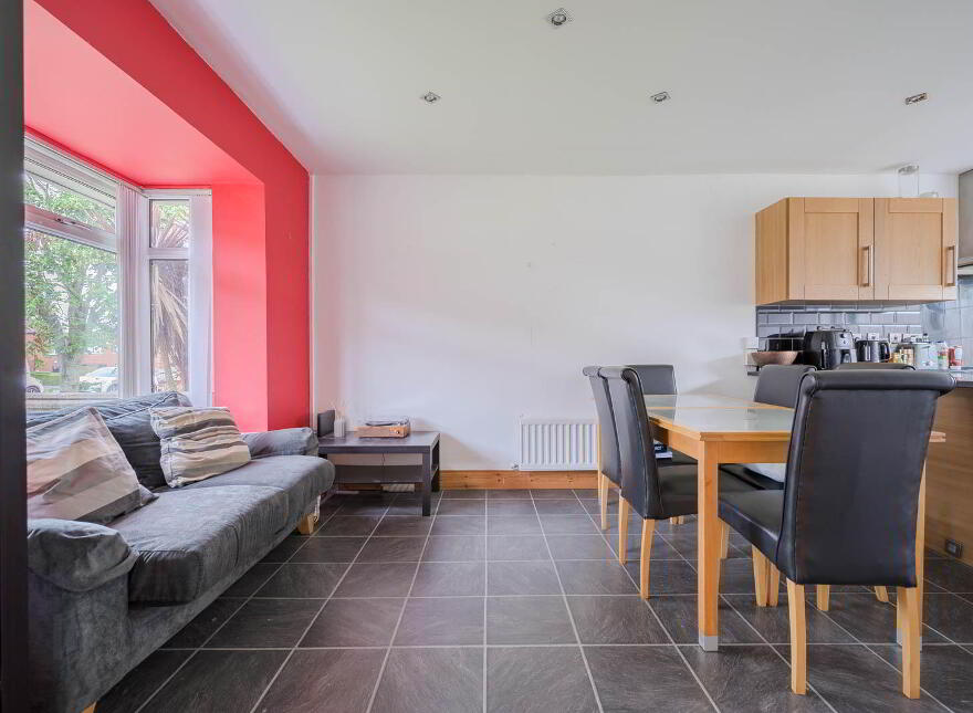 12 Glen Road, Castlereagh, Belfast, BT5 7JH