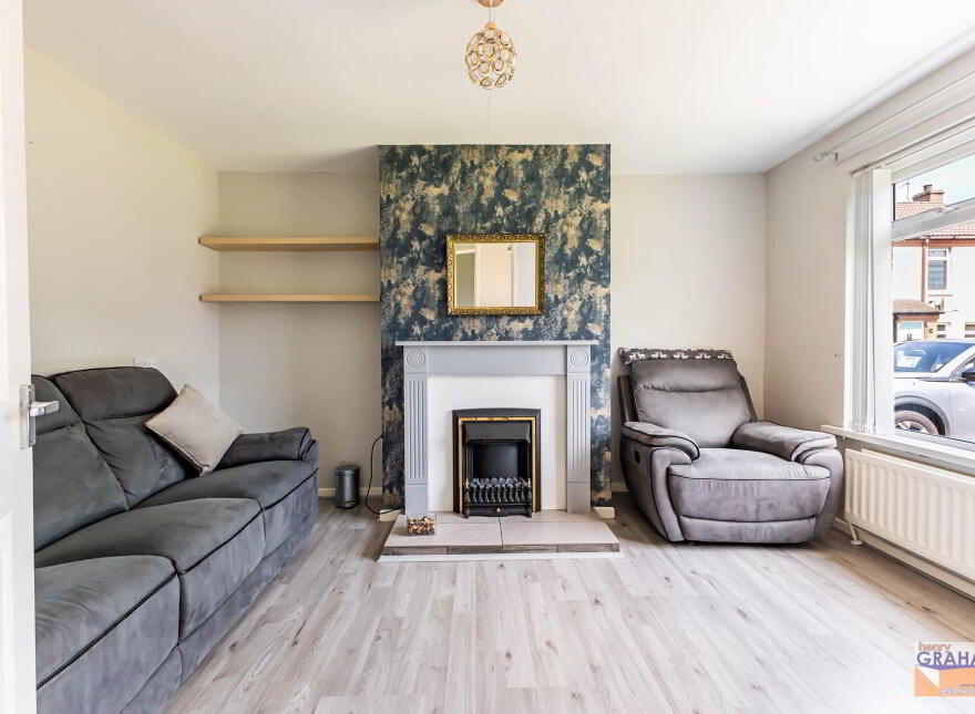 37 Rathvarna Avenue, Lisburn, BT28 2UZ
