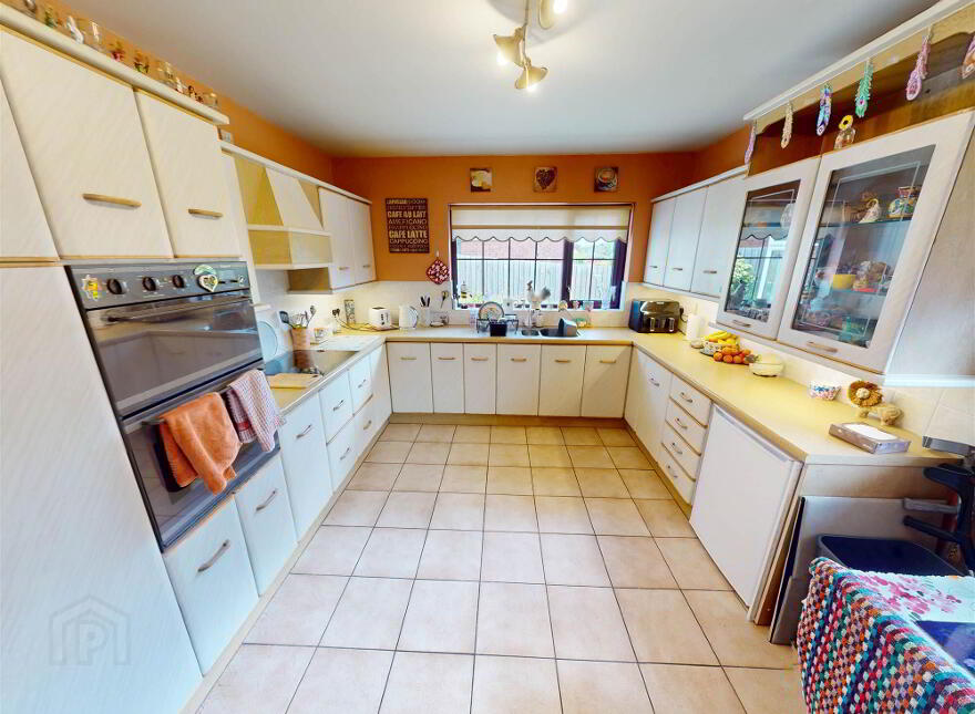 8 Kenilworth Grove, Lisburn, BT28 3UH