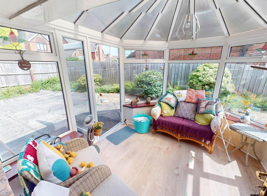 8 Kenilworth Grove, Lisburn, BT28 3UH