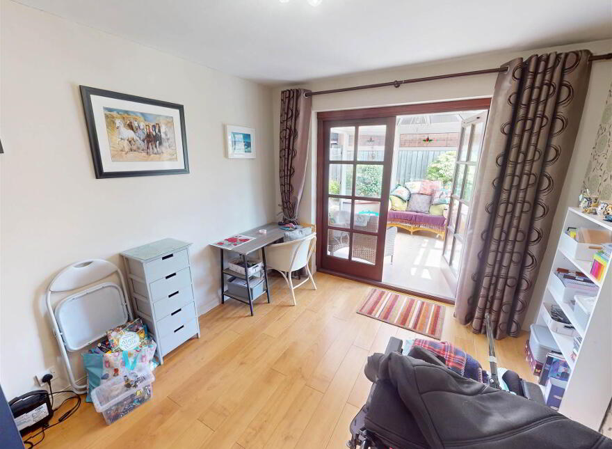 8 Kenilworth Grove, Lisburn, BT28 3UH
