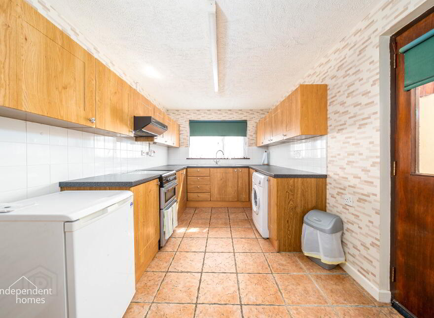 24 Glynview Avenue, Larne, BT40 1BT