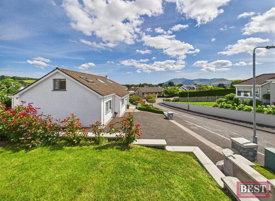 6 Cedar Mews, Warrenpoint, Newry, BT34 3FX