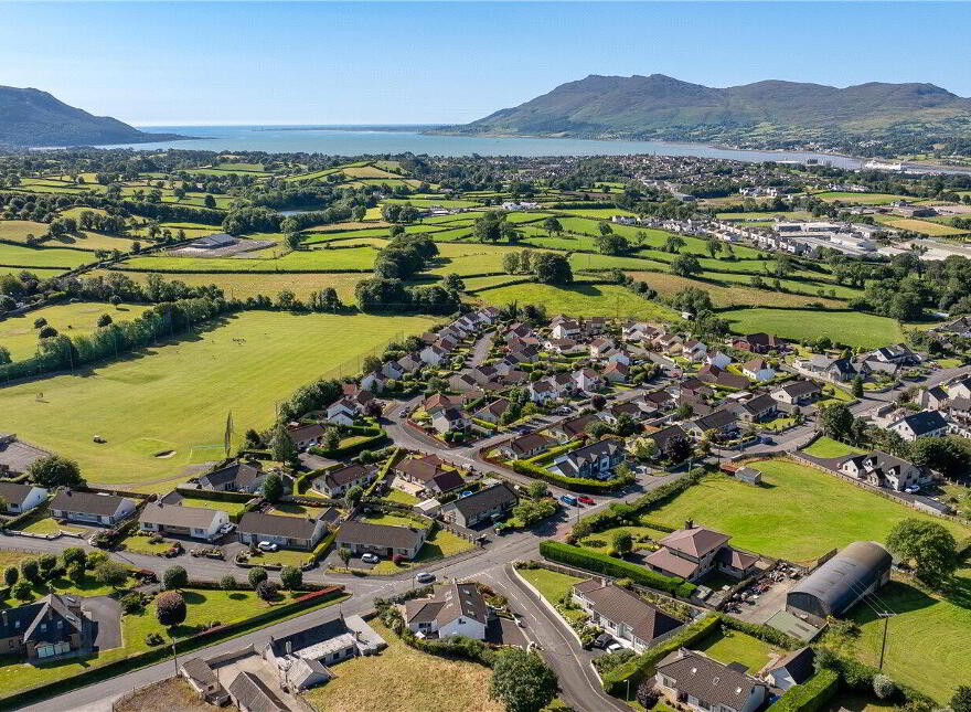 6 Cedar Mews, Warrenpoint, Newry, BT34 3FX