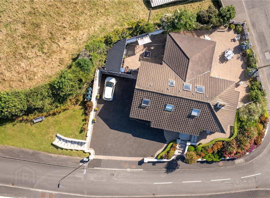 6 Cedar Mews, Warrenpoint, Newry, BT34 3FX