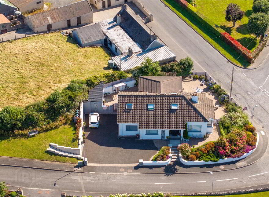 6 Cedar Mews, Warrenpoint, Newry, BT34 3FX