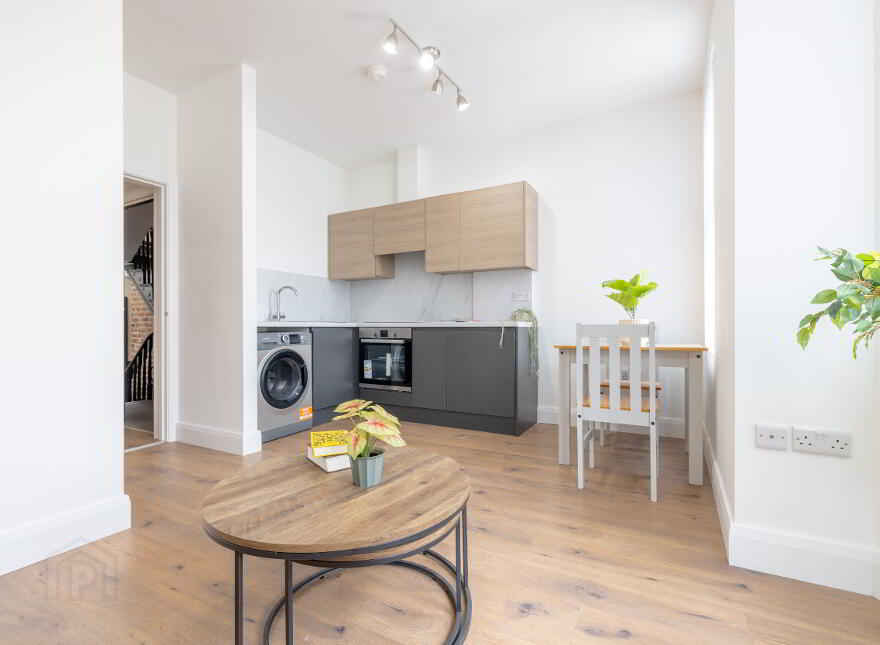 B, 58 Dufferin Avenue, Bangor, BT20 3AD