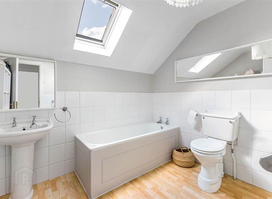 26 Edenderry Cottages, Belfast, BT8 8RY