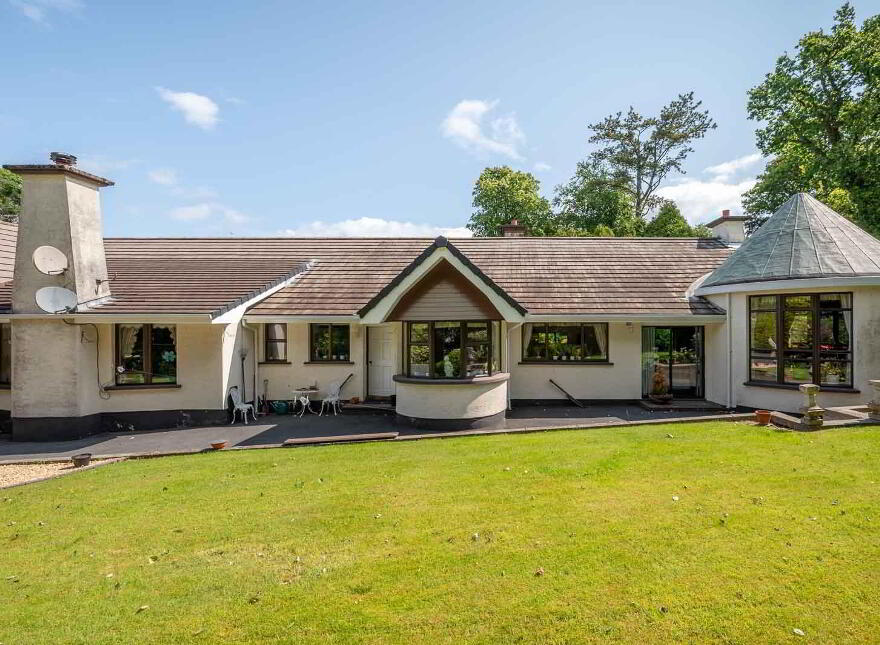 12a Circular Road West, Cultra, Holywood, BT18 0AT
