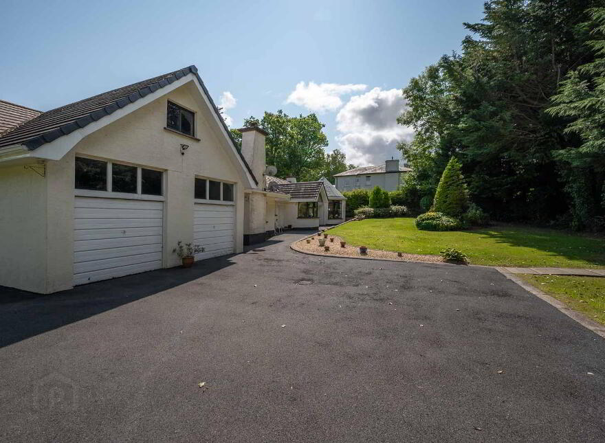 12a Circular Road West, Cultra, Holywood, BT18 0AT