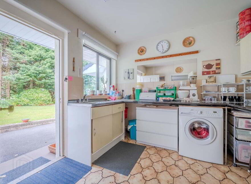 12a Circular Road West, Cultra, Holywood, BT18 0AT
