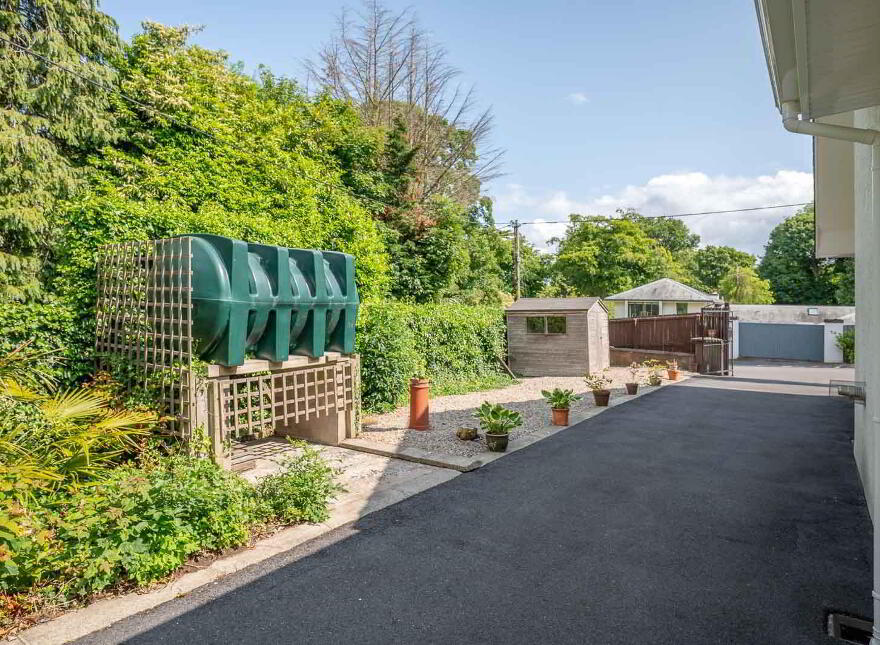 12a Circular Road West, Cultra, Holywood, BT18 0AT