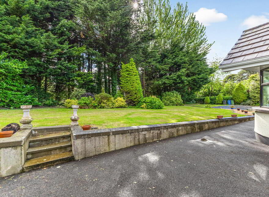 12a Circular Road West, Cultra, Holywood, BT18 0AT