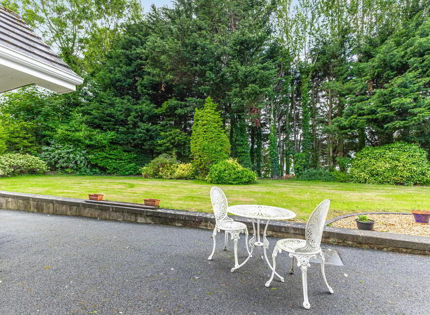 12a Circular Road West, Cultra, Holywood, BT18 0AT