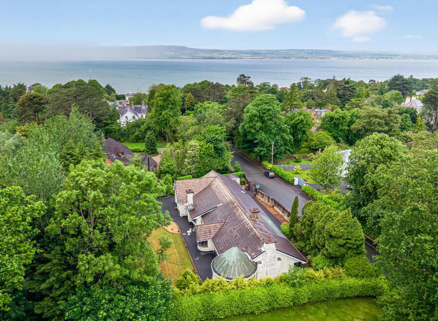 12a Circular Road West, Cultra, Holywood, BT18 0AT
