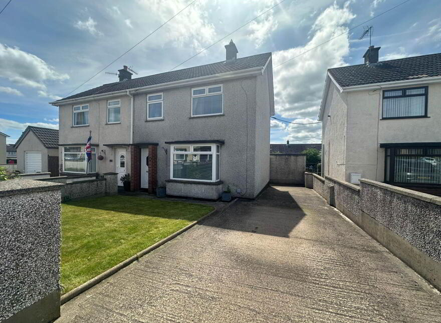 50 Shanlea Drive, Larne, BT40 2JG photo