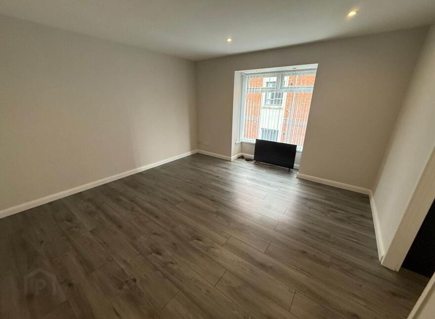 3 Glendale Court, Belfast, BT4 1TS