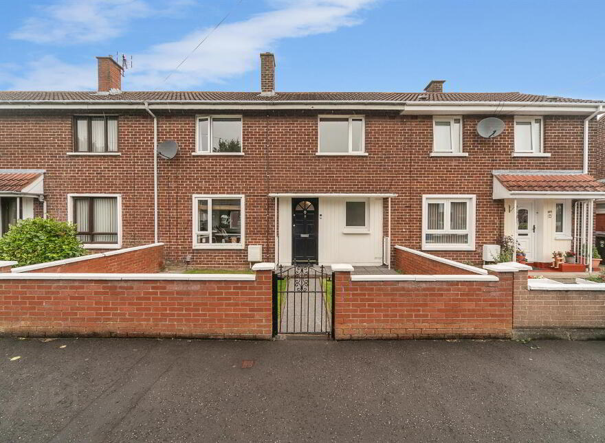 9 Knock Grove, Belfast, BT5 6GF photo