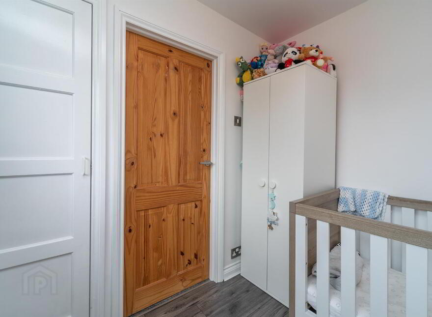 9 Knock Grove, Belfast, BT5 6GF
