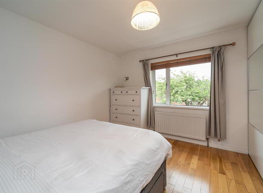9 Knock Grove, Belfast, BT5 6GF