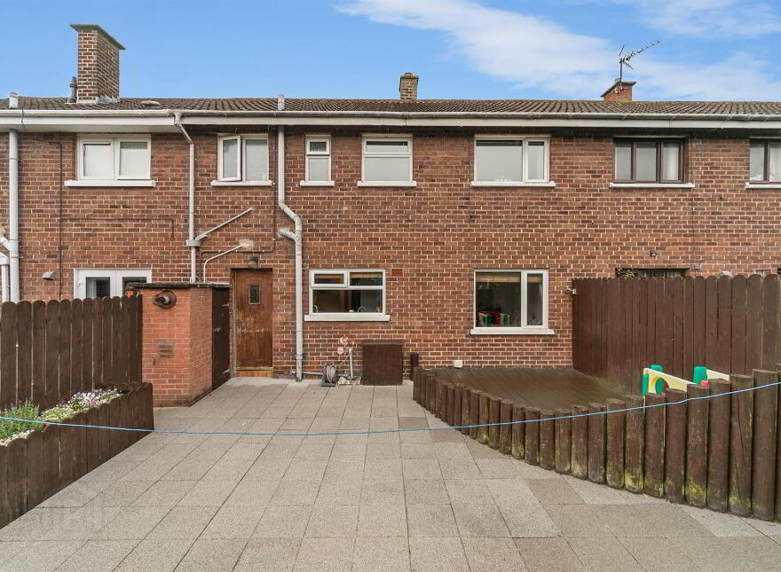 9 Knock Grove, Belfast, BT5 6GF