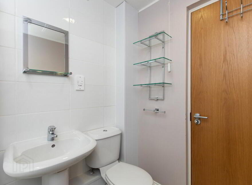 Apt 17 Grafton Court, 85 Kings Road, Belfast, BT5 7BU
