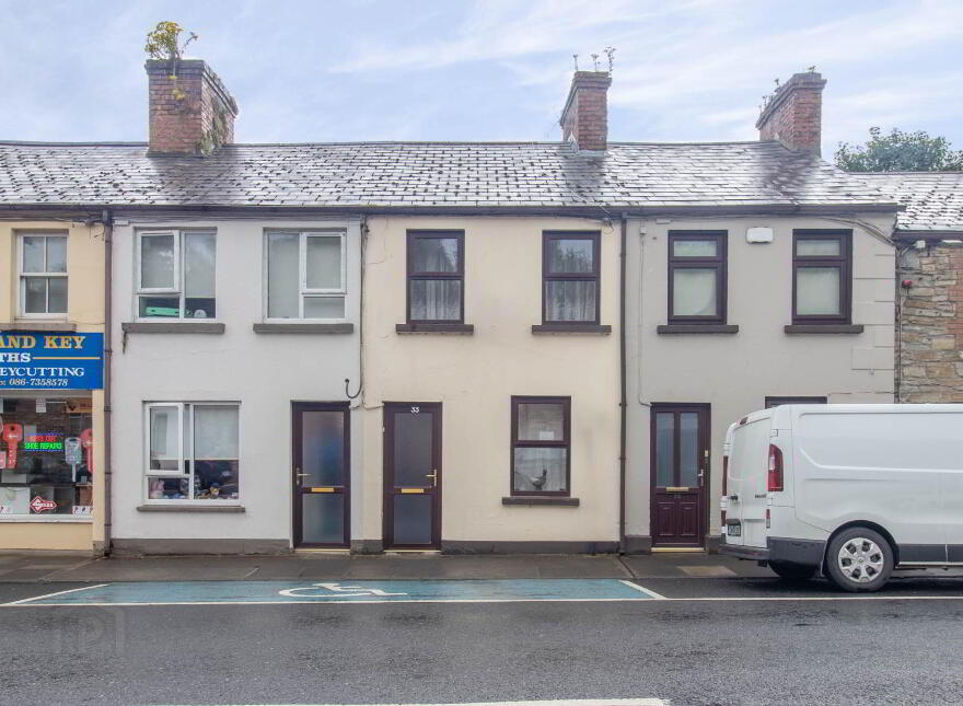 33 College Street, Cavan Town, H12K889 photo