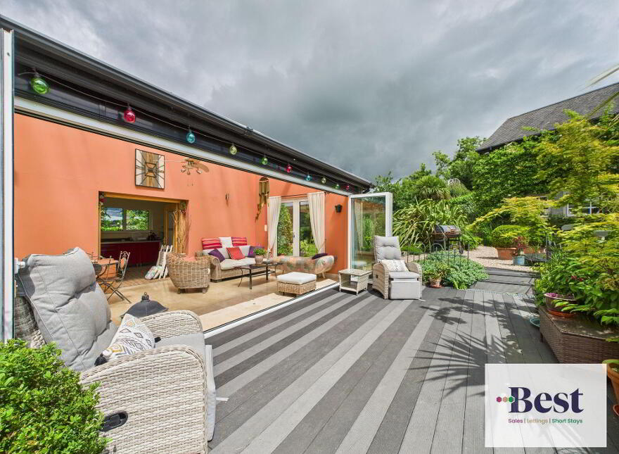 28 Ballywillin Road, Larne, BT40 3LQ