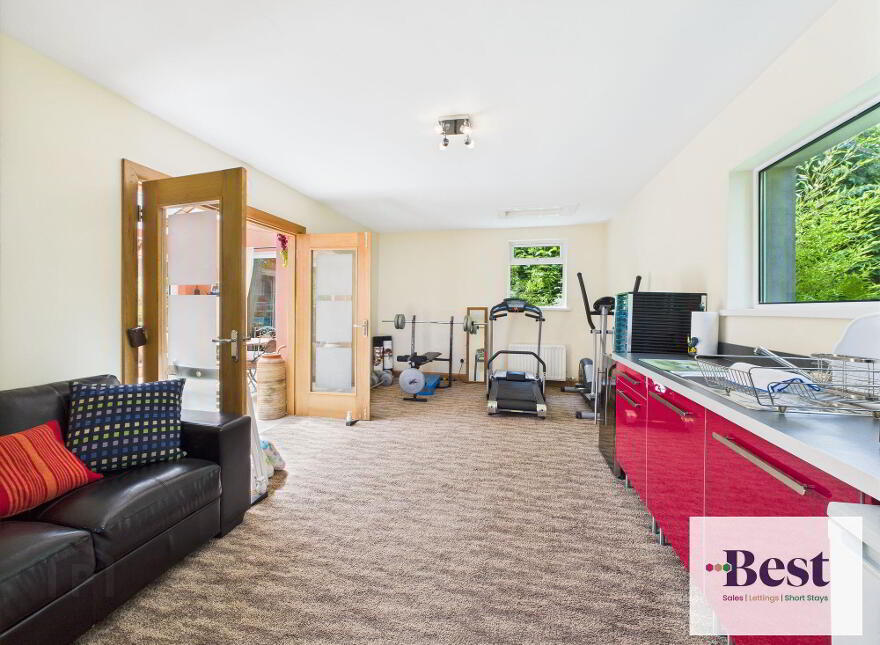 28 Ballywillin Road, Larne, BT40 3LQ