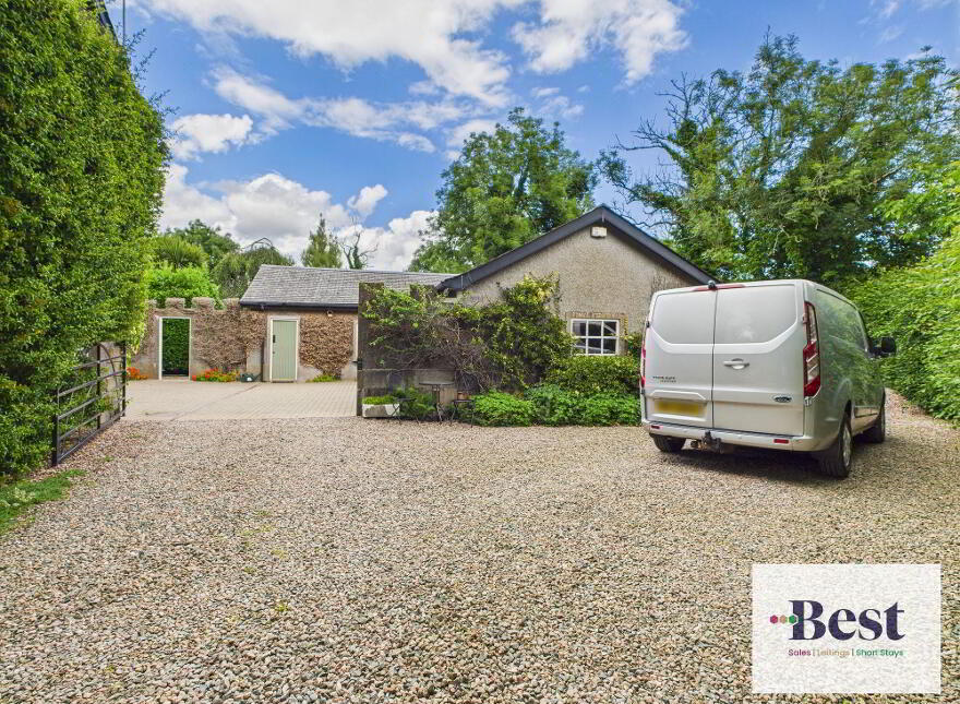 28 Ballywillin Road, Larne, BT40 3LQ