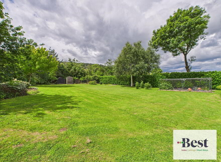28 Ballywillin Road, Larne, BT40 3LQ