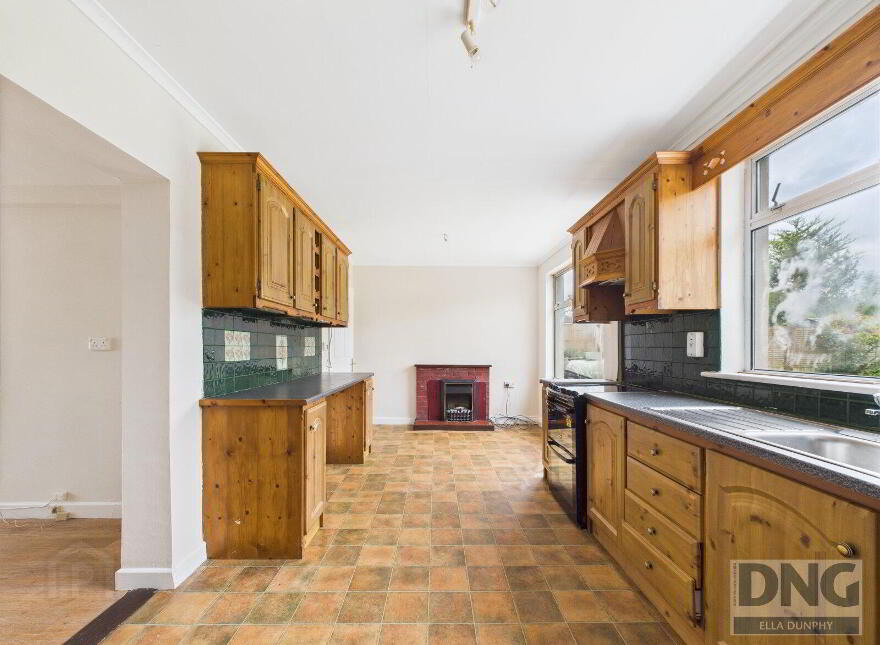 5 Rushbrook, Drakelands, R95