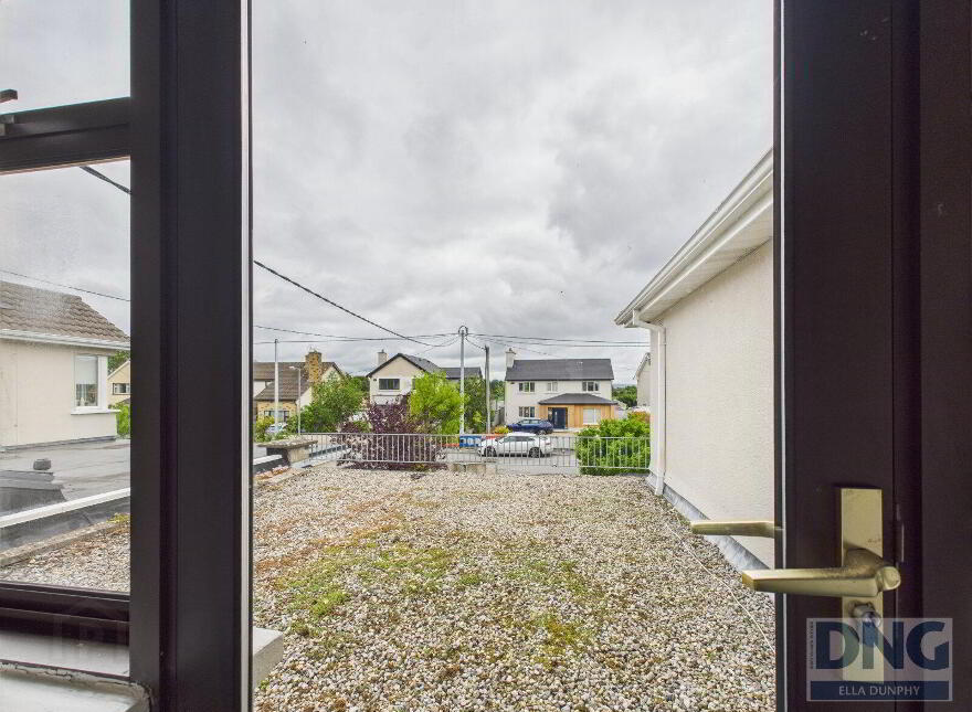 5 Rushbrook, Drakelands, R95
