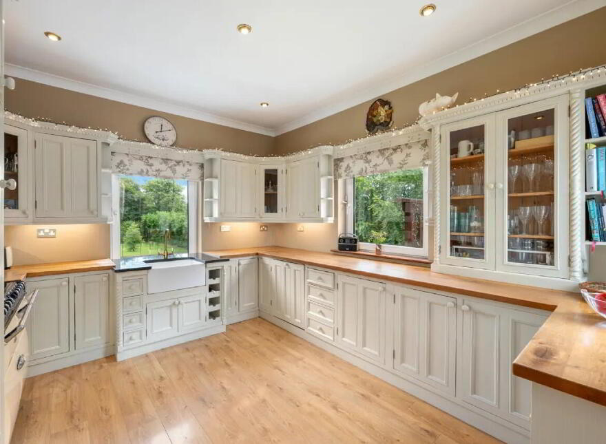 Moys House, Clarisford, Killaloe, V94R9X2