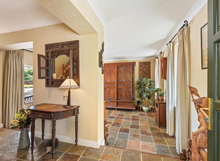 Moys House, Clarisford, Killaloe, V94R9X2