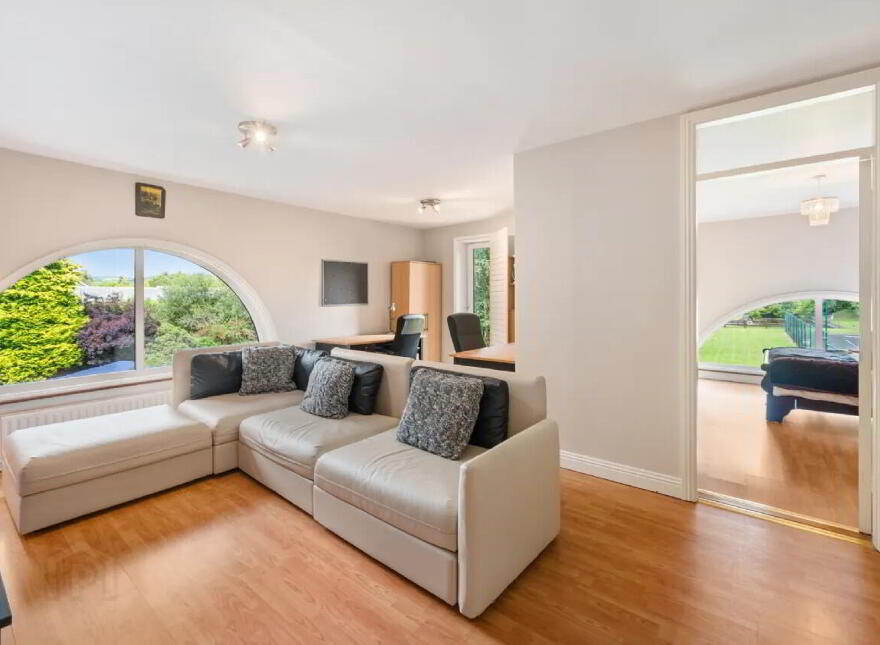 Moys House, Clarisford, Killaloe, V94R9X2