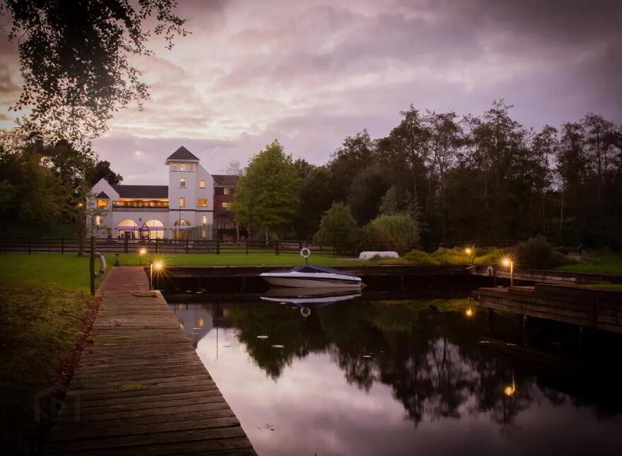 Moys House, Clarisford, Killaloe, V94R9X2
