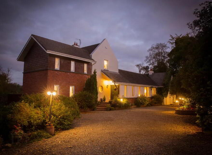 Moys House, Clarisford, Killaloe, V94R9X2