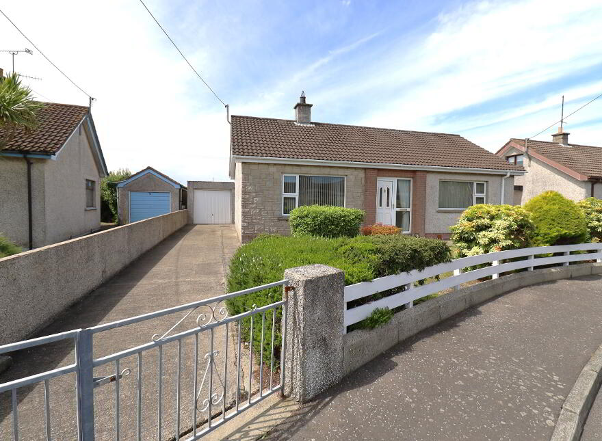 43 Grahamville Estate, Kilkeel, BT34 4DD photo