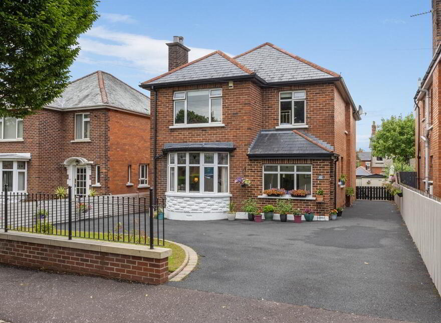 42 Osborne Drive, Malone Road, Belfast, BT9 6LH photo