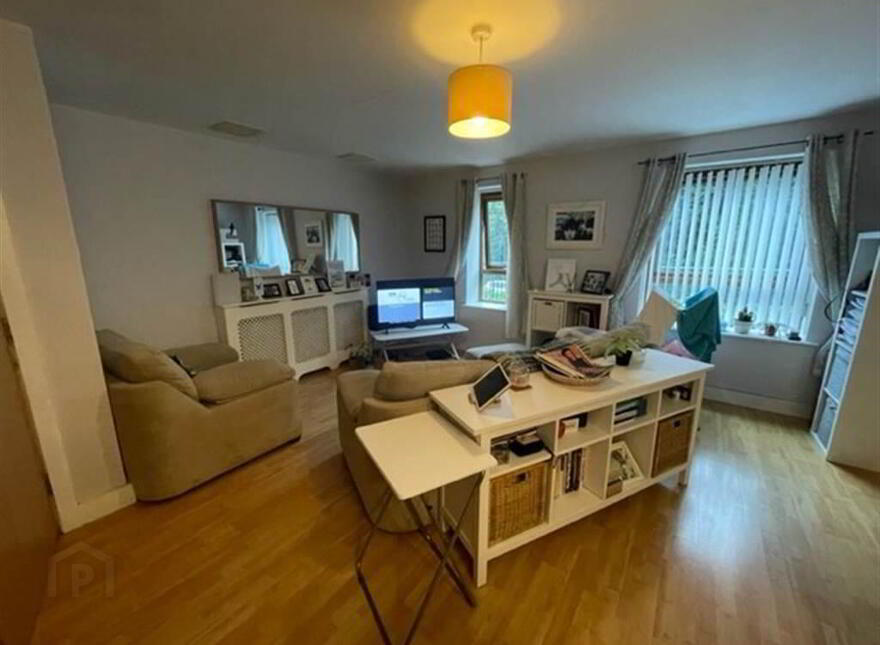 Apt 29, Park Royal, Upper Lisburn Road, Belfast, BT9 7GY photo