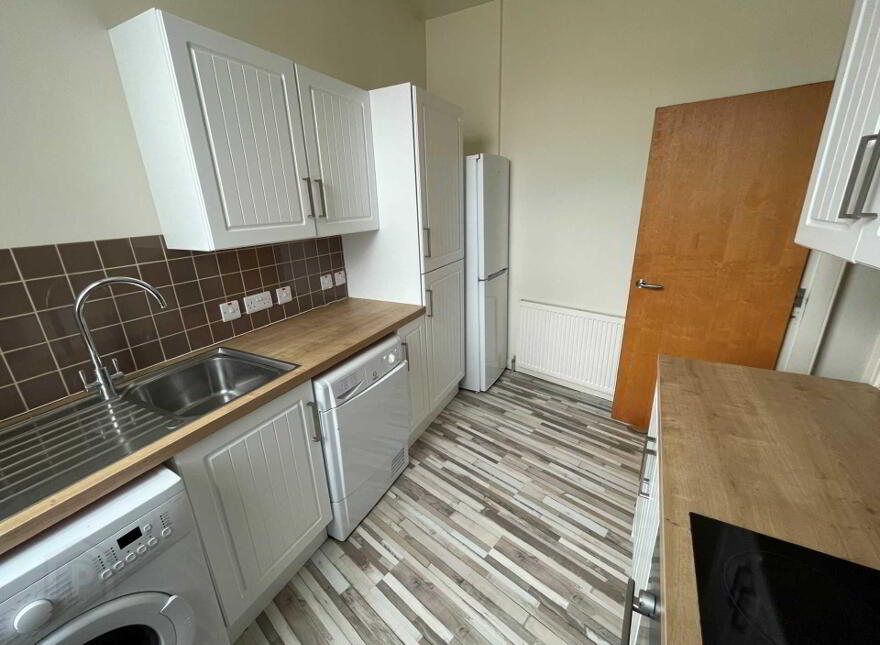 Apt 2 25, Castlereagh Street, Castlereagh, Belfast, BT5 4NE