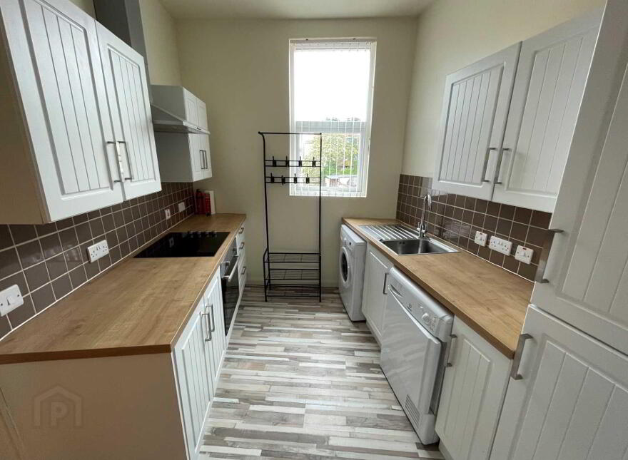 Apt 2 25, Castlereagh Street, Castlereagh, Belfast, BT5 4NE