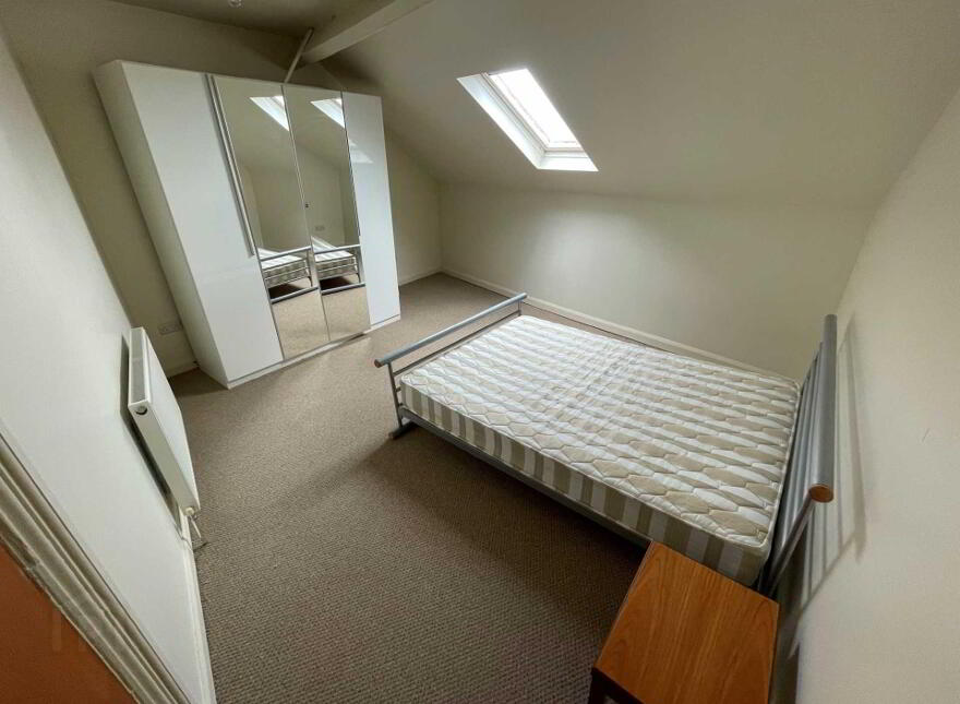 Apt 2 25, Castlereagh Street, Castlereagh, Belfast, BT5 4NE