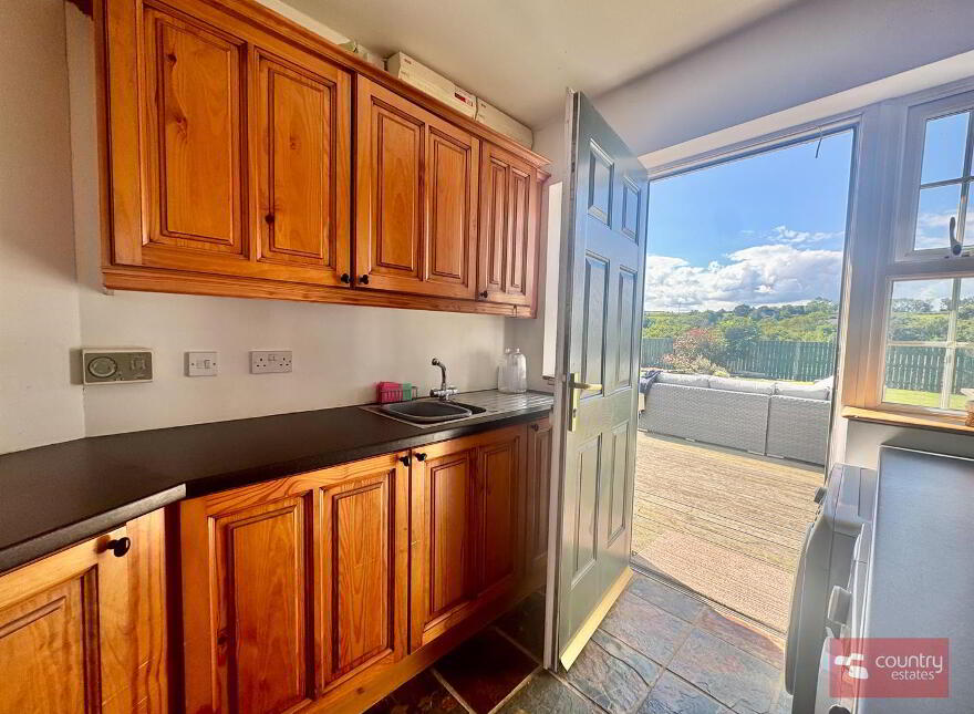 10 Carneal Road, Gleno, Larne, BT40 3LR