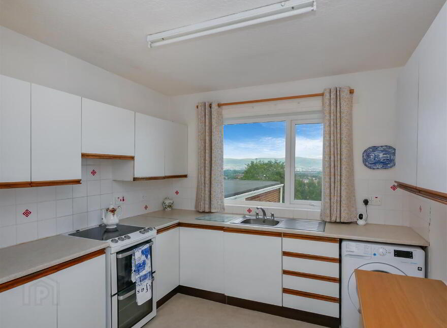 38 Glencregagh Drive, Upper Knockbreda Road, Belfast, BT6 0NL