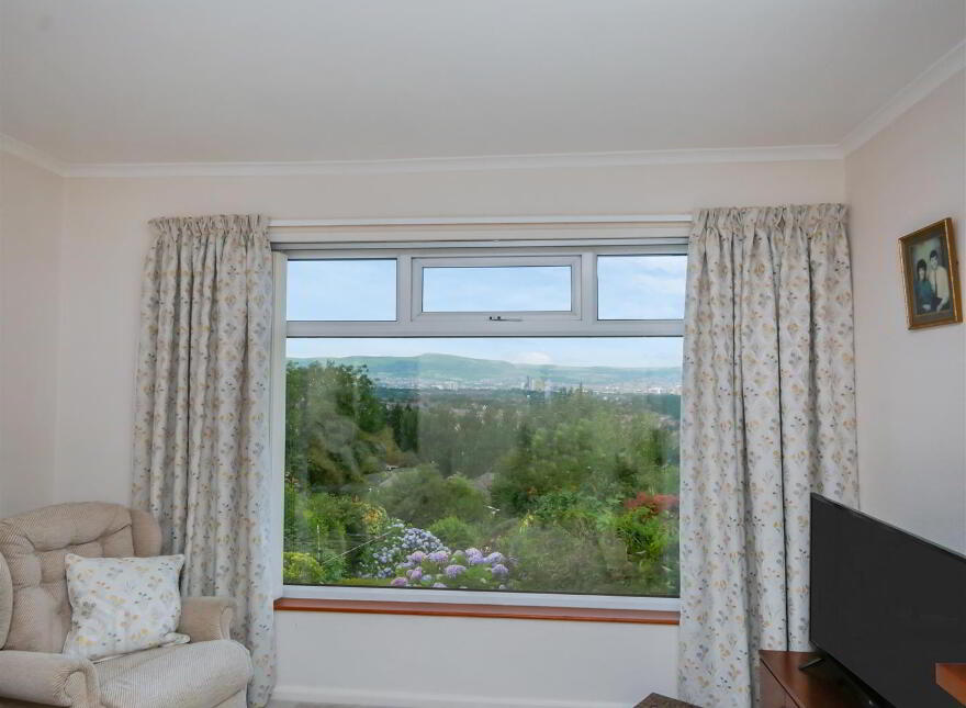 38 Glencregagh Drive, Upper Knockbreda Road, Belfast, BT6 0NL